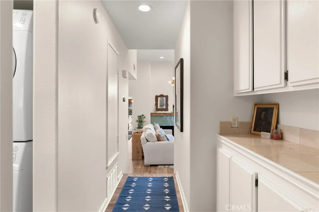 20212 Sealargo Lane 203, Huntington Beach, California 92646 home-pic-23