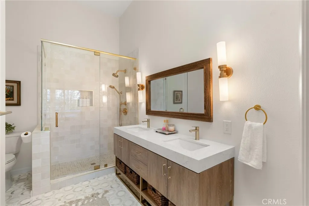 20212 Sealargo Lane 203, Huntington Beach, California 92646 home-pic-26
