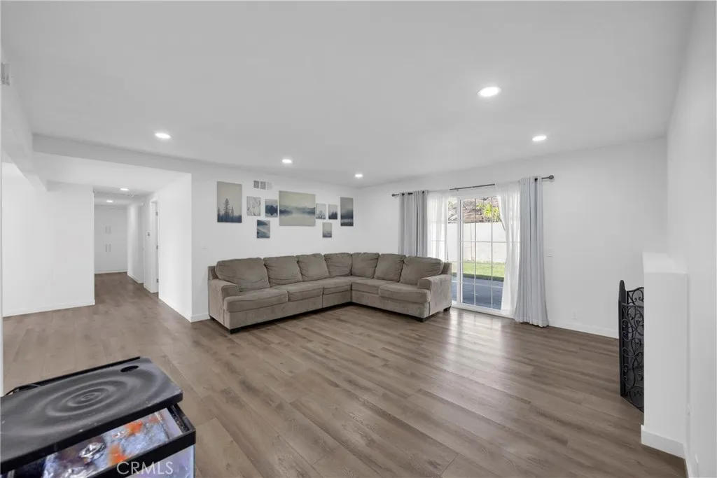 4371 Pearl Court, Cypress, California 90630 home-pic-13