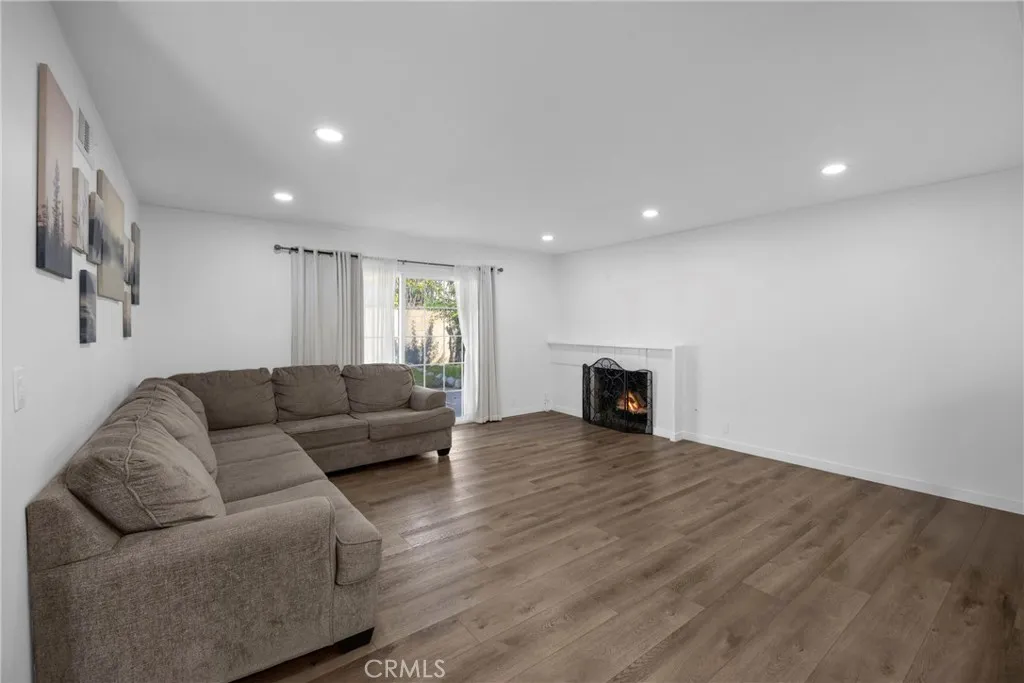 4371 Pearl Court, Cypress, California 90630 home-pic-10