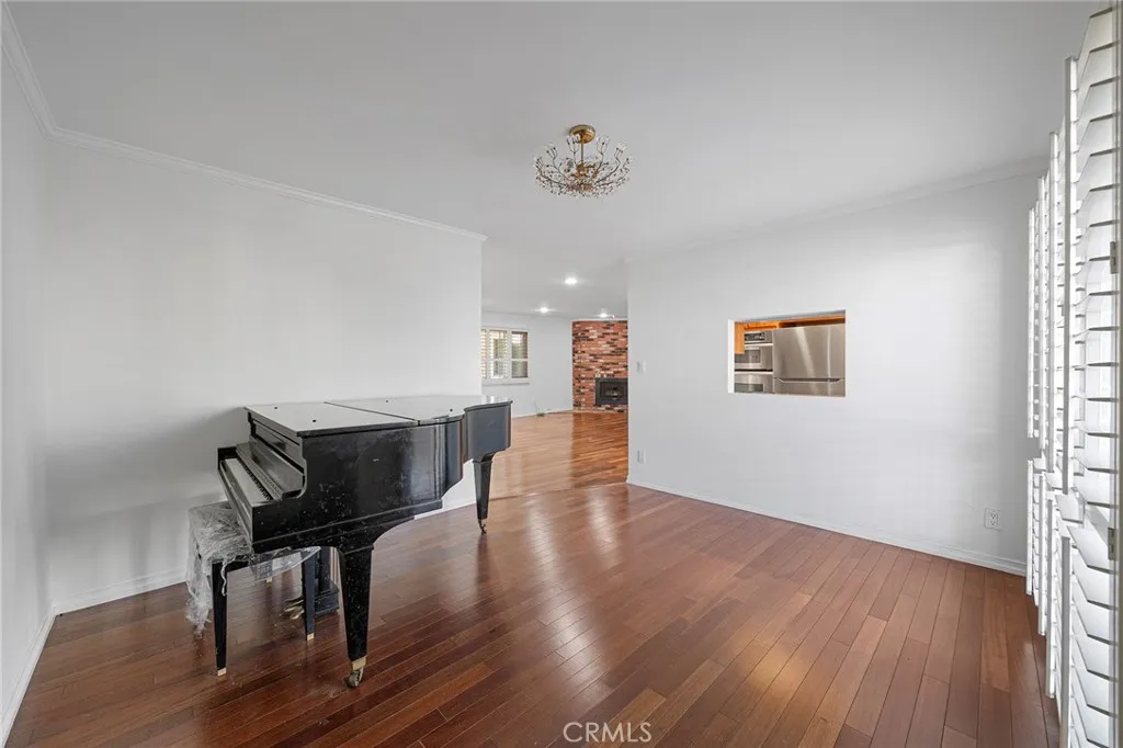 11337 Nebraska, Los Angeles, California 90025 home-pic-12