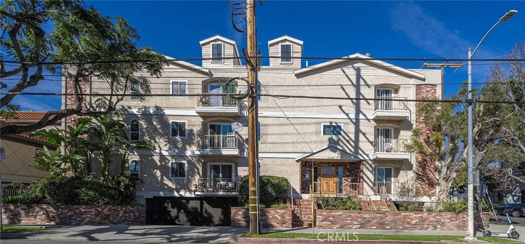 11337 Nebraska, Los Angeles, California 90025 home-pic-1