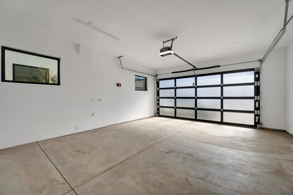 109 Daisy Ave, Imperial Beach, California 91932 home-pic-39
