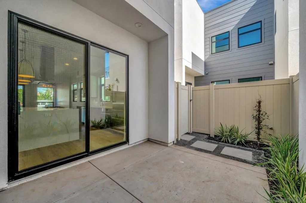 109 Daisy Ave, Imperial Beach, California 91932 home-pic-35
