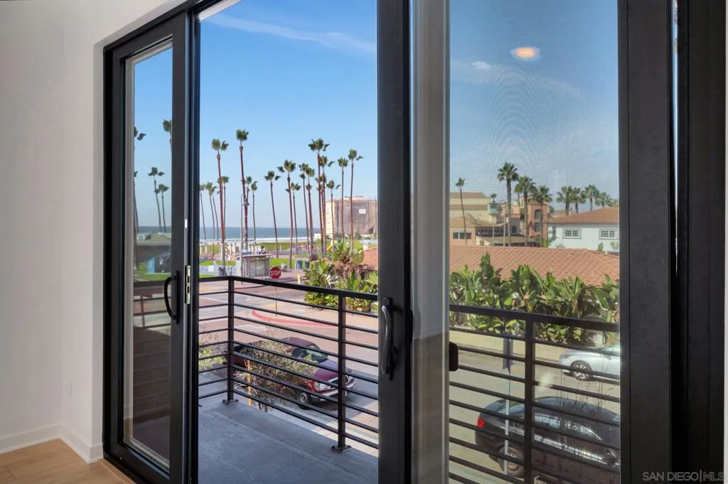 109 Daisy Ave, Imperial Beach, California 91932 home-pic-23