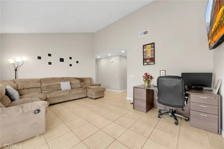 12585 Yorba, Chino, California 91710