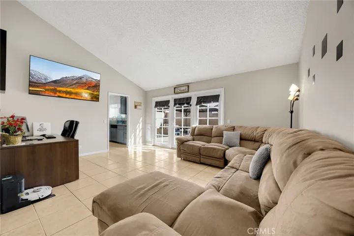 12585 Yorba, Chino, California 91710