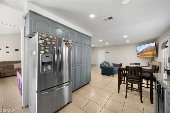 12585 Yorba, Chino, California 91710