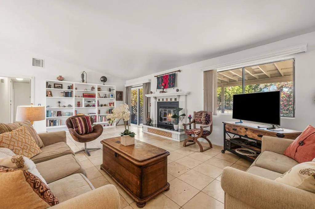 76896 California Drive, Palm Desert, California 92211 home-pic-27
