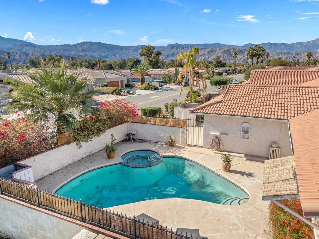 76896 California Drive, Palm Desert, California 92211 home-pic-1