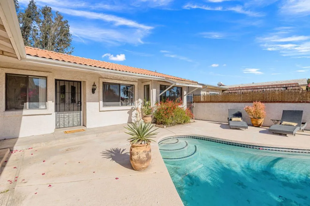 76896 California Drive, Palm Desert, California 92211 home-pic-3