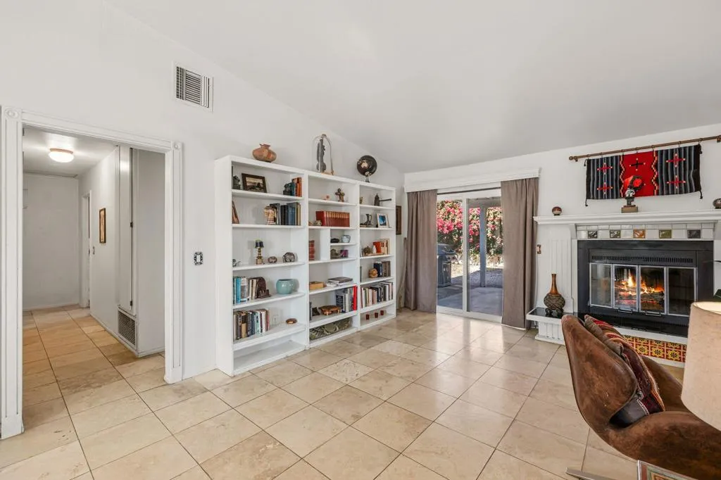 76896 California Drive, Palm Desert, California 92211 home-pic-33