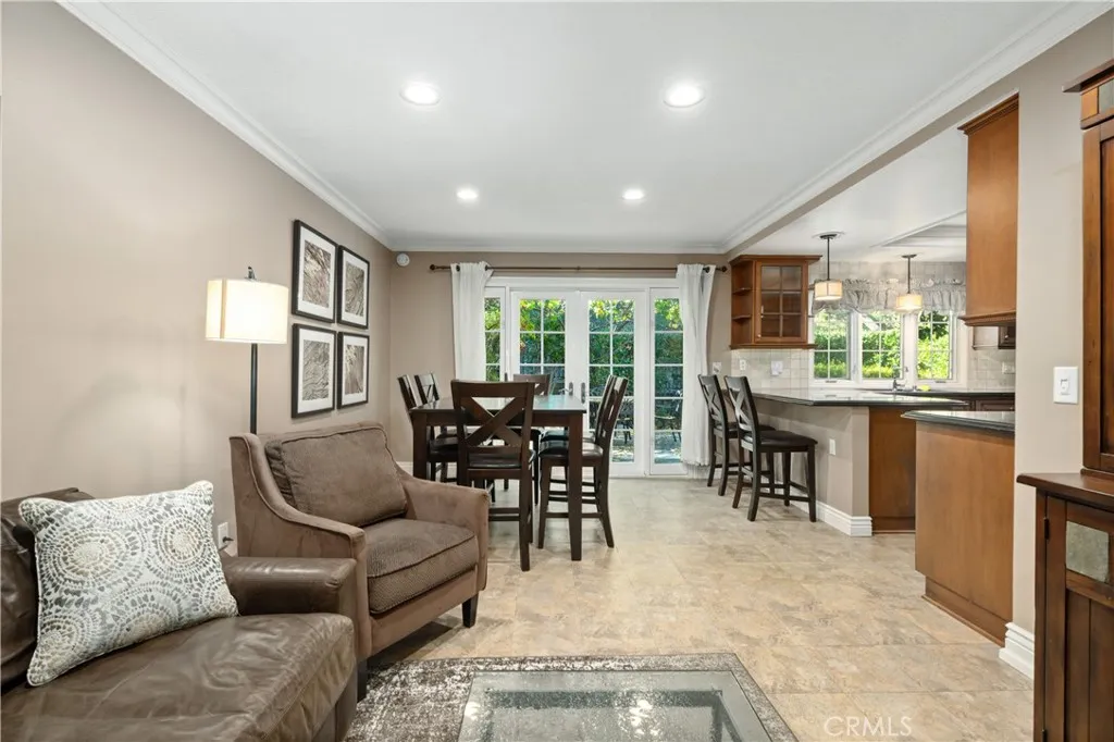 783 North Valley Drive, Westlake Village, California 91362 home-pic-22