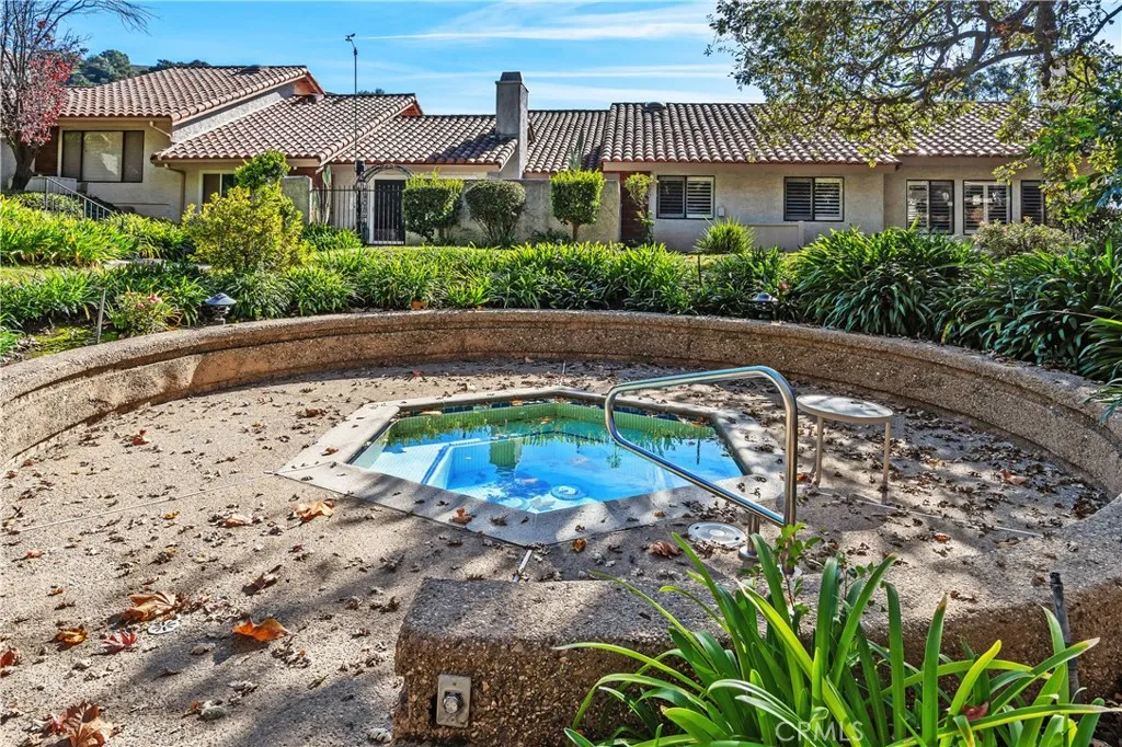783 North Valley Drive, Westlake Village, California 91362 home-pic-45