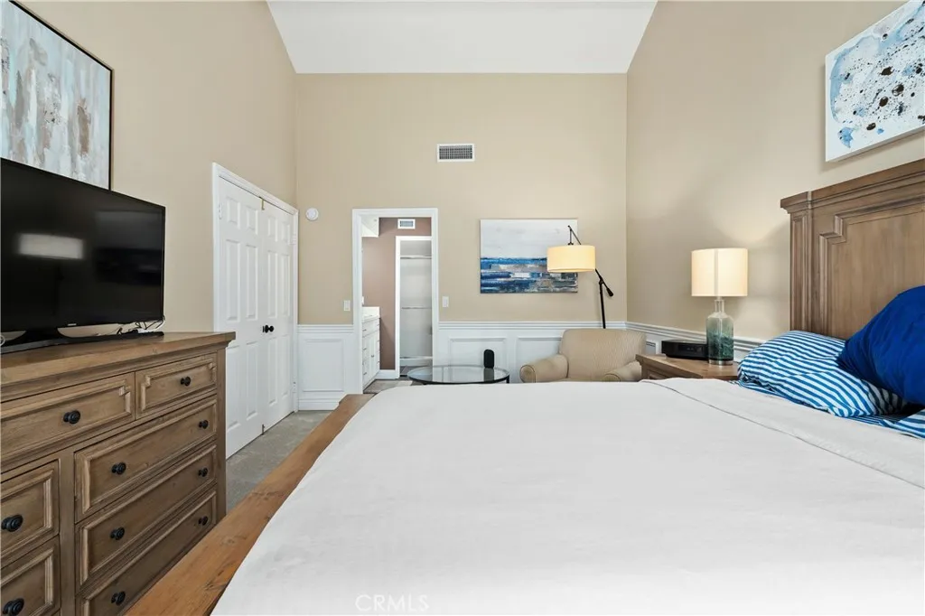 783 North Valley Drive, Westlake Village, California 91362 home-pic-24