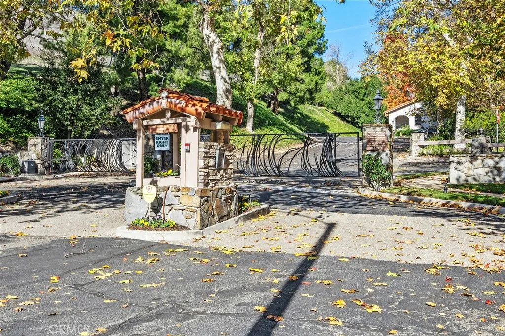 783 North Valley Drive, Westlake Village, California 91362 home-pic-47