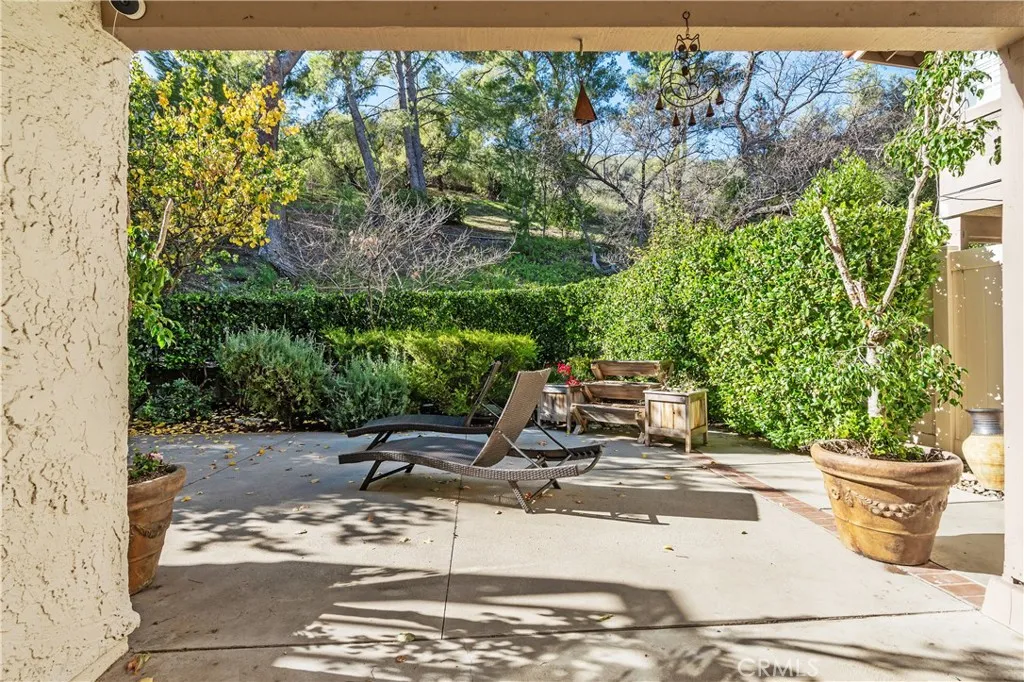 783 North Valley Drive, Westlake Village, California 91362 home-pic-40