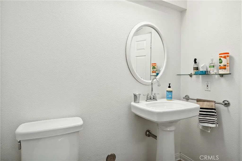 783 North Valley Drive, Westlake Village, California 91362 home-pic-13
