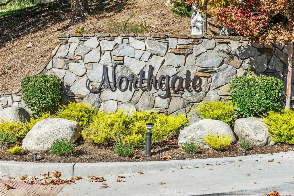 783 North Valley Drive, Westlake Village, California 91362 home-pic-46