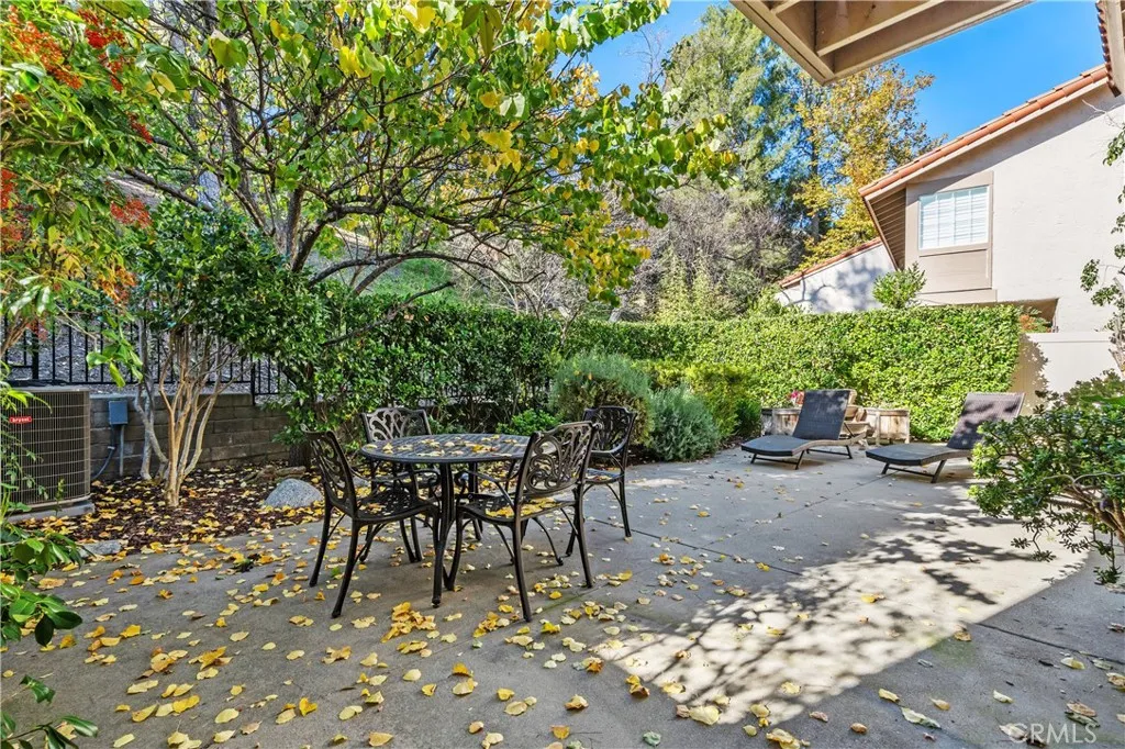 783 North Valley Drive, Westlake Village, California 91362 home-pic-37