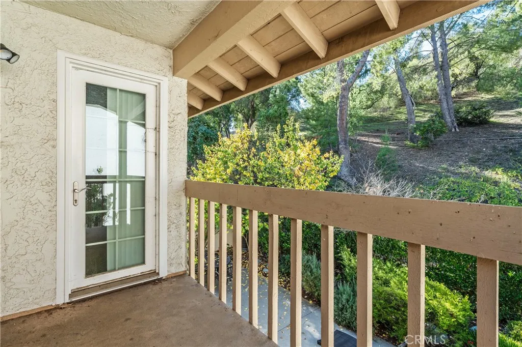 783 North Valley Drive, Westlake Village, California 91362 home-pic-34