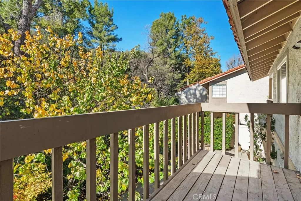 783 North Valley Drive, Westlake Village, California 91362 home-pic-25