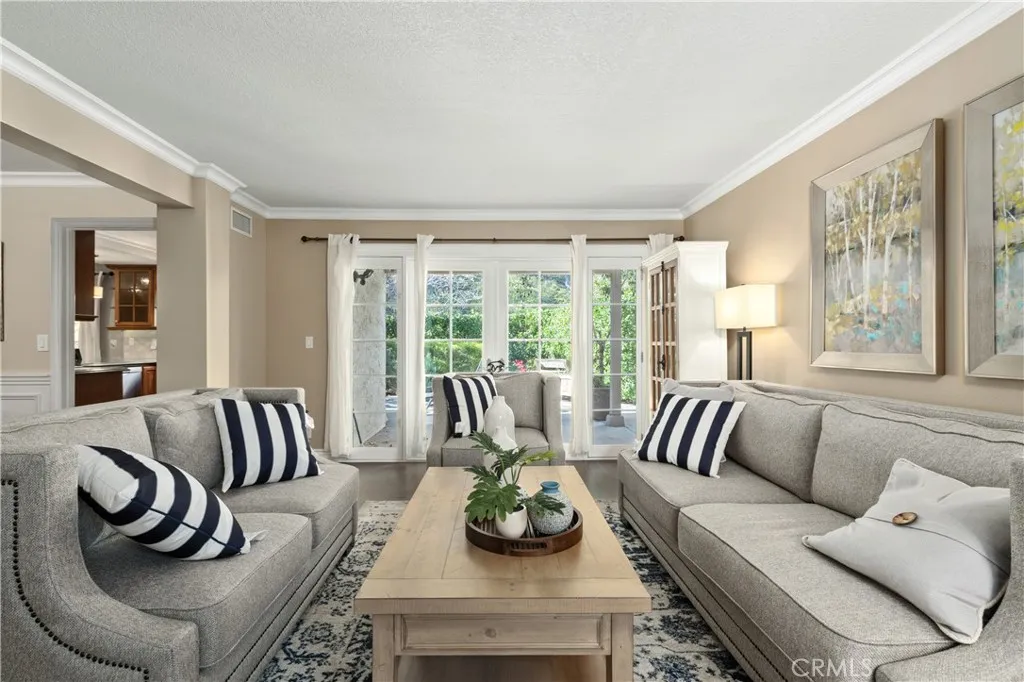 783 North Valley Drive, Westlake Village, California 91362 home-pic-8