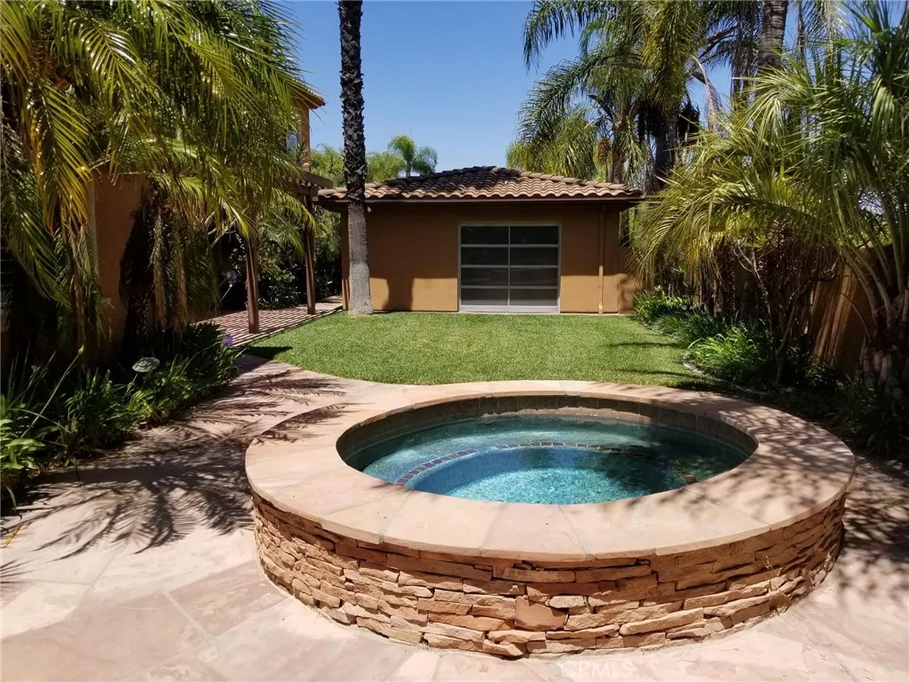 1568 Greens Drive, Chino Hills, California 91709 home-pic-3