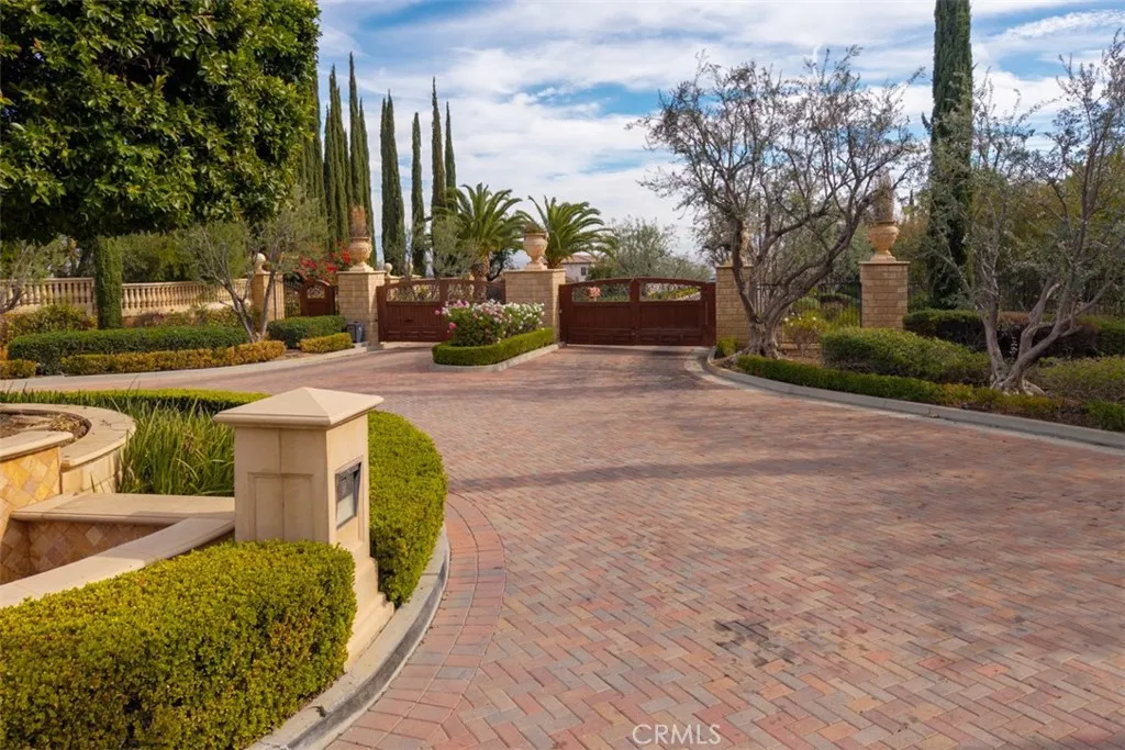 1127 Casper Cir