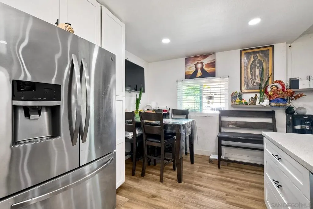 325 Gloria St, San Diego, California 92113 home-pic-17