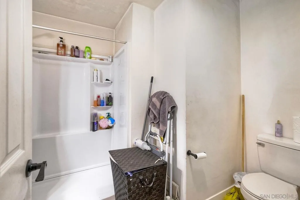325 Gloria St, San Diego, California 92113 home-pic-20