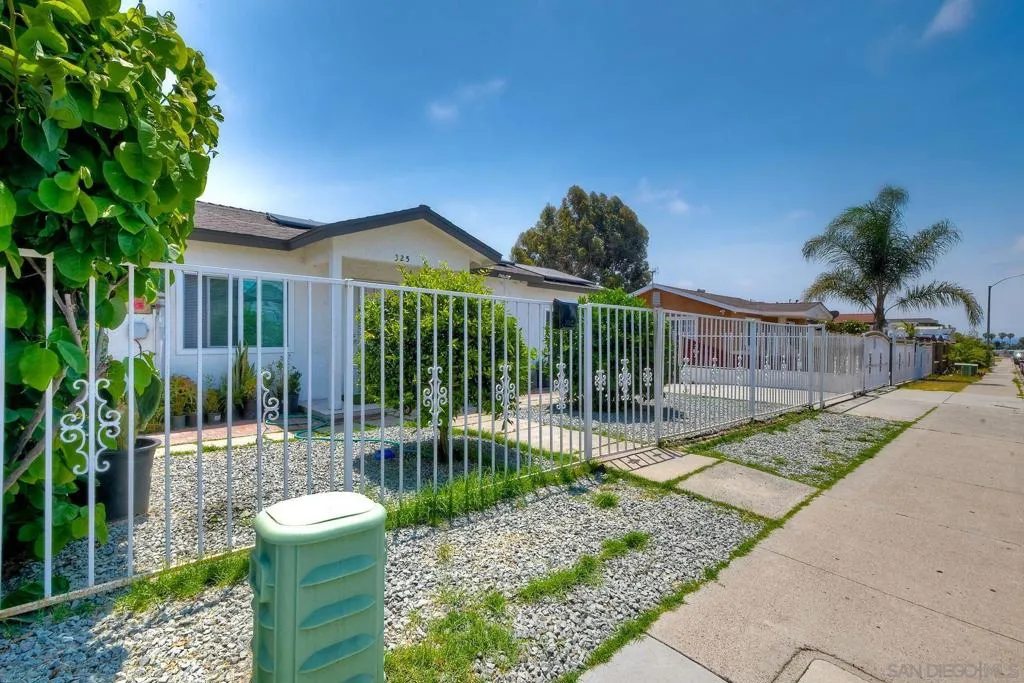 325 Gloria St, San Diego, California 92113 home-pic-5