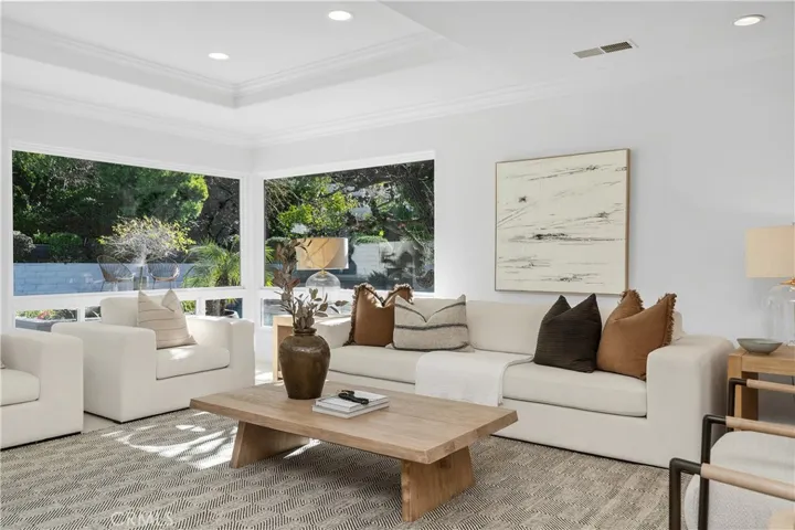 2818 Catalpa Street, Newport Beach, California 92660