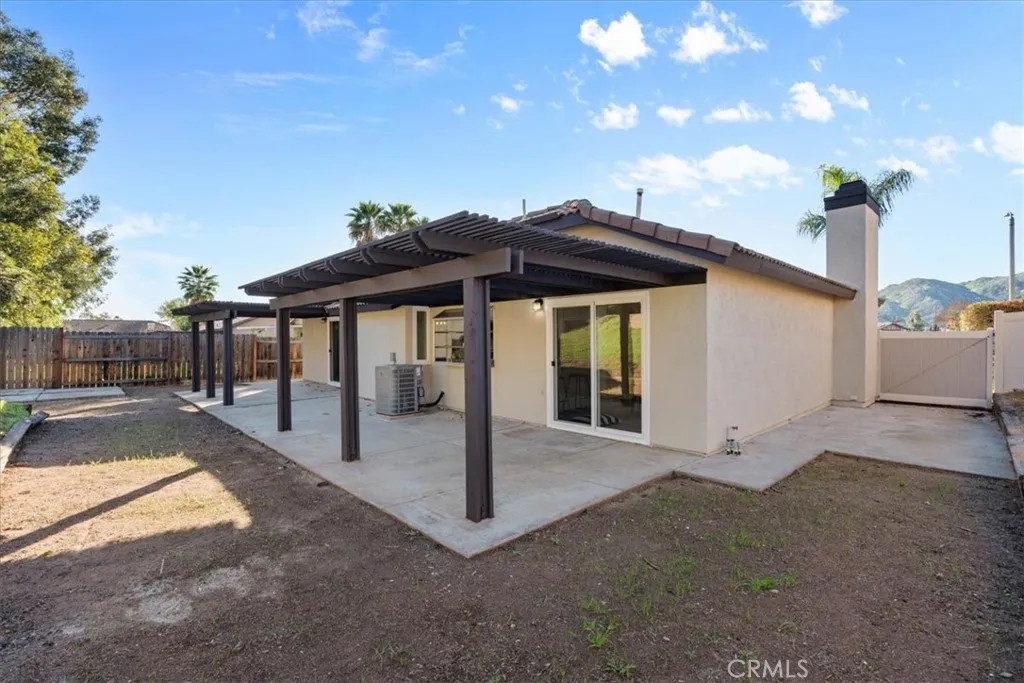 11328 Green Glen, Moreno Valley, California 92557 home-pic-29