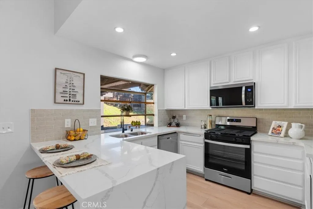 11328 Green Glen, Moreno Valley, California 92557 home-pic-9
