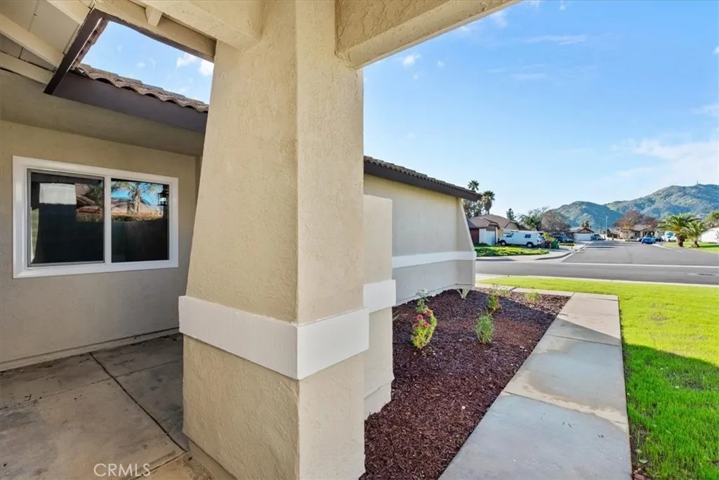 11328 Green Glen, Moreno Valley, California 92557 home-pic-5