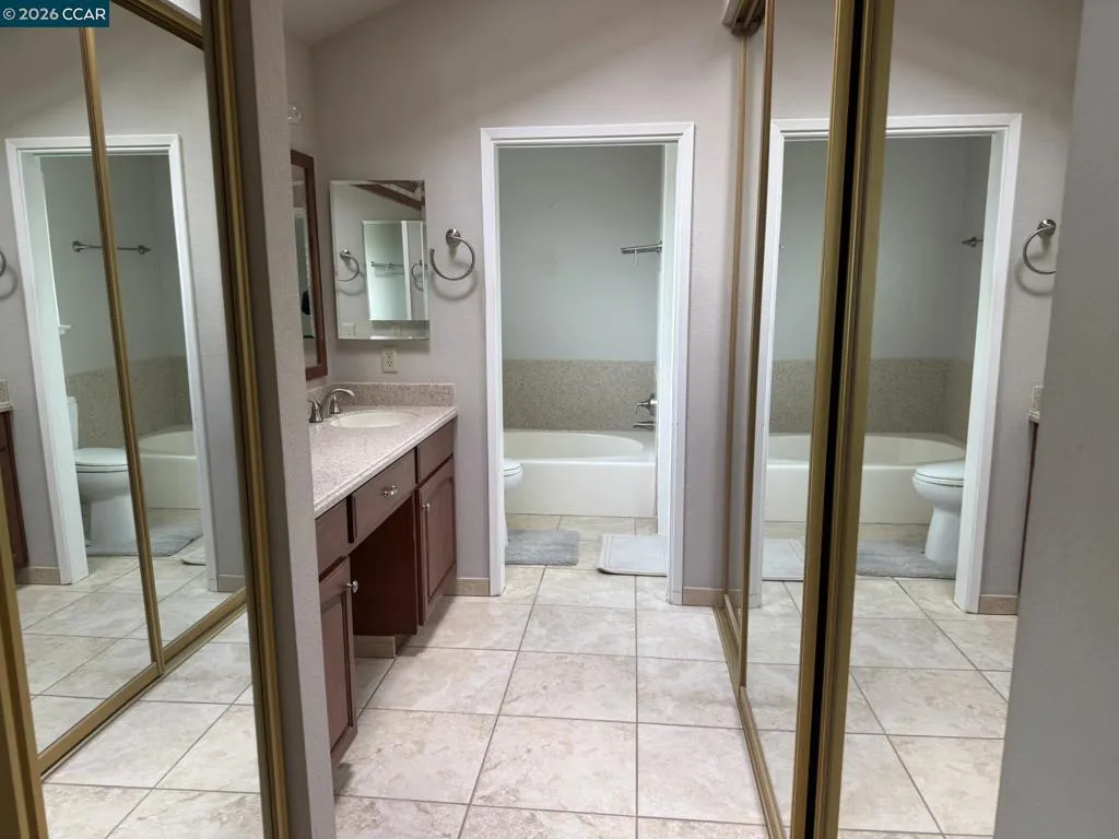 1109 1109 Vista Point Ln, Concord, California 94521 home-pic-23