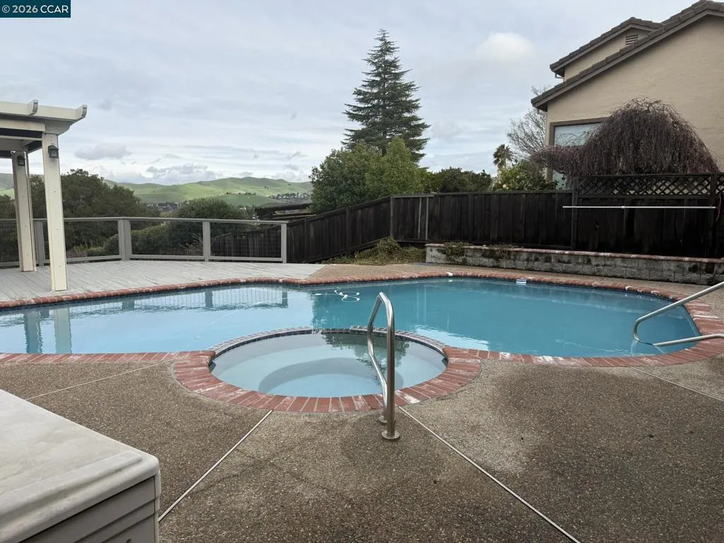 1109 1109 Vista Point Ln, Concord, California 94521 home-pic-5