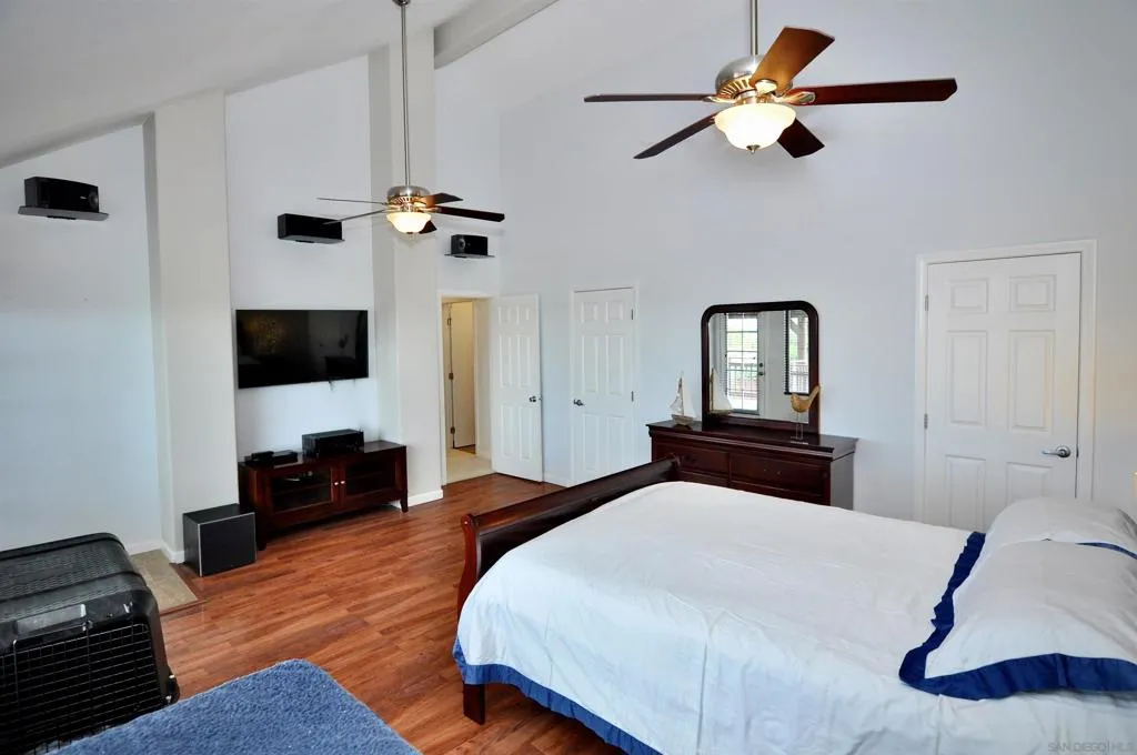 1400 Darwin Dr, Oceanside, California 92056 home-pic-25