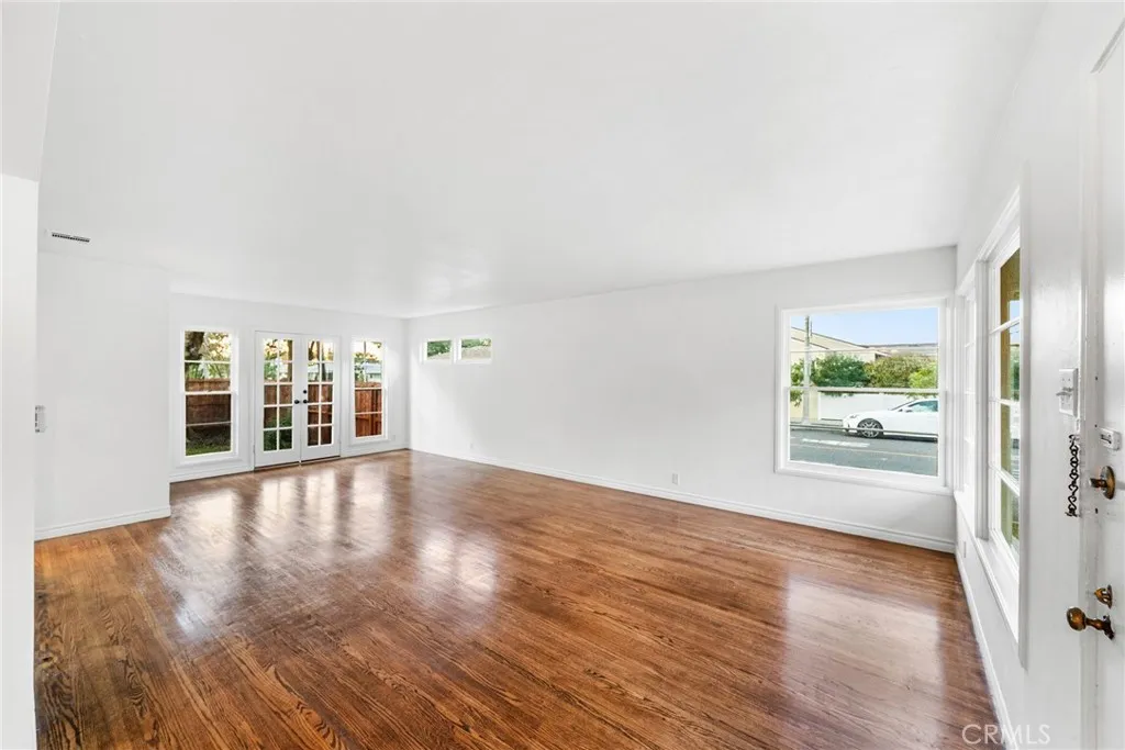 545 Manila, Long Beach, California 90814 home-pic-4