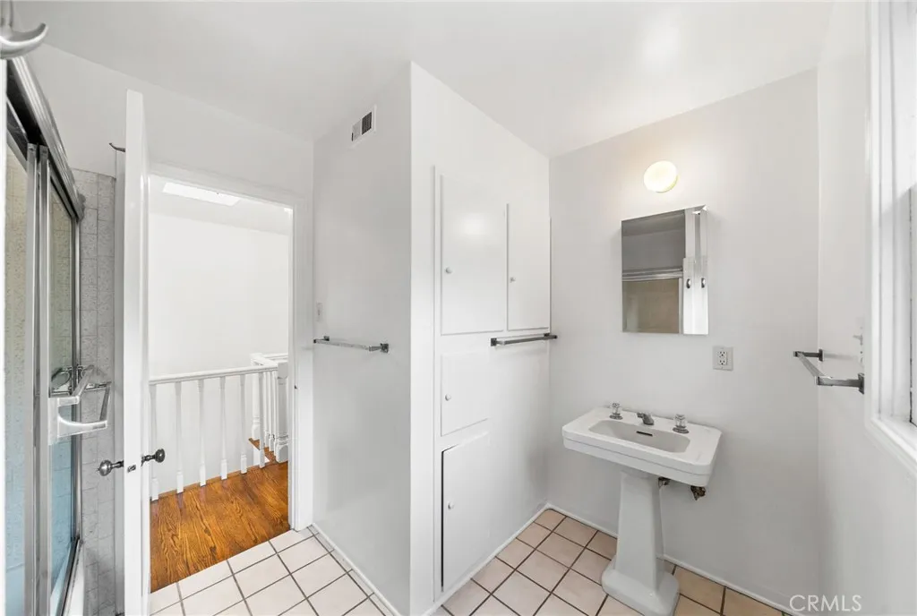 545 Manila, Long Beach, California 90814 home-pic-26