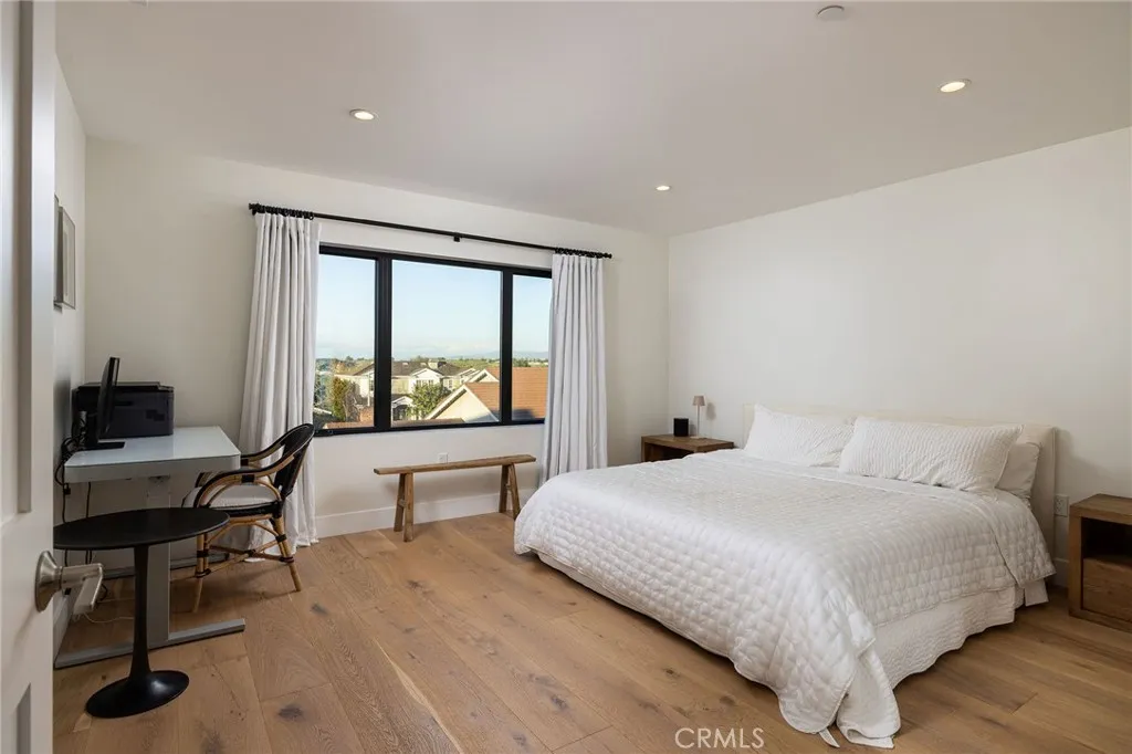 2012 Port Chelsea, Newport Beach, California 92660 home-pic-22