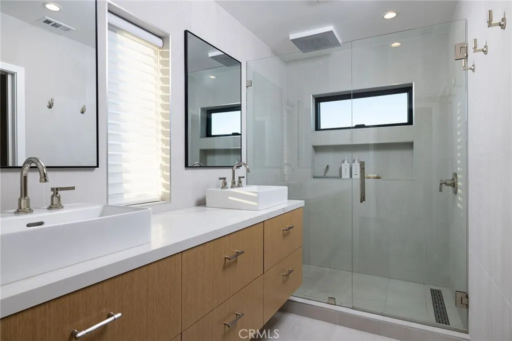 2012 Port Chelsea, Newport Beach, California 92660 home-pic-23