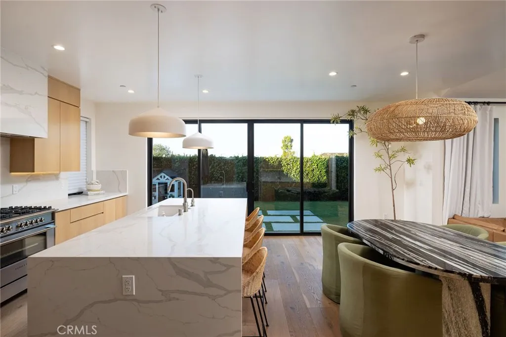 2012 Port Chelsea, Newport Beach, California 92660 home-pic-11