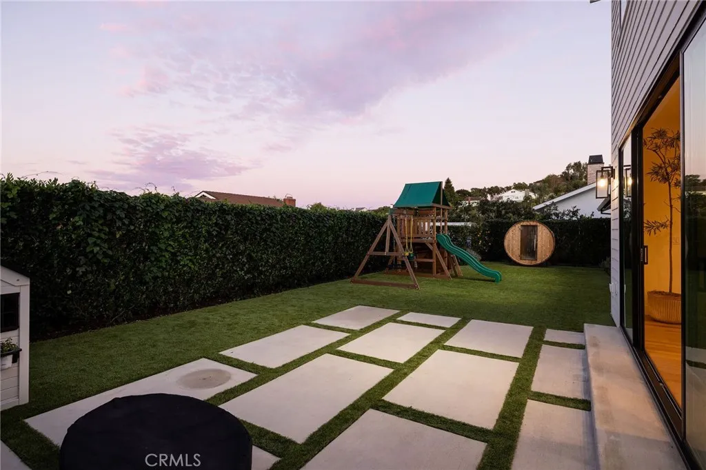 2012 Port Chelsea, Newport Beach, California 92660 home-pic-25