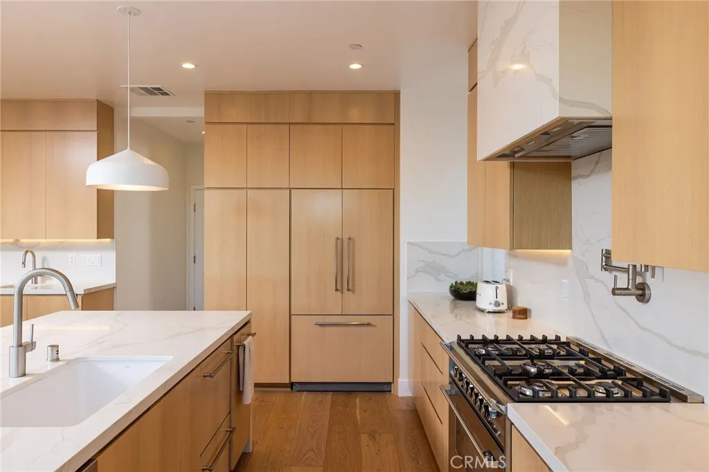 2012 Port Chelsea, Newport Beach, California 92660 home-pic-10