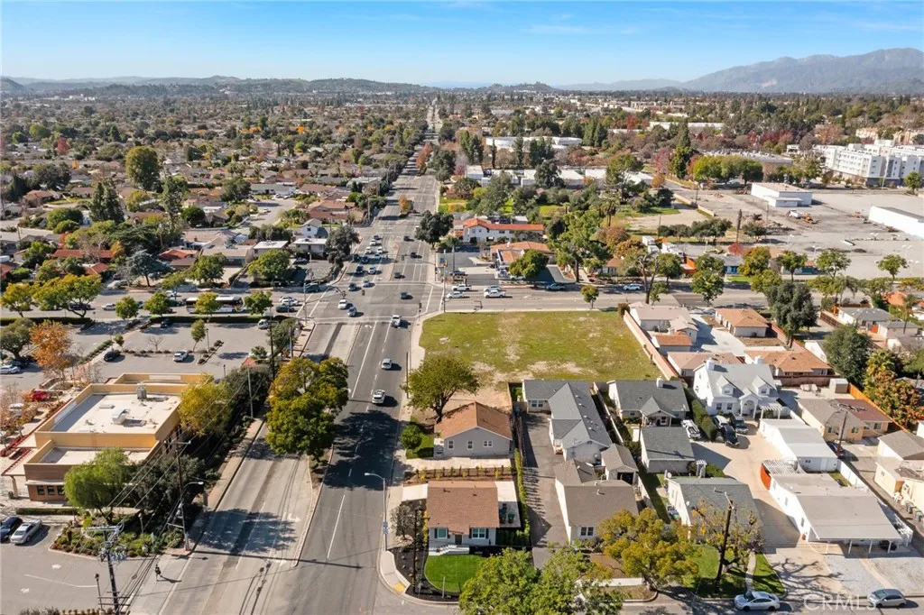 267 Olive Street, Claremont, California 91711 home-pic-62