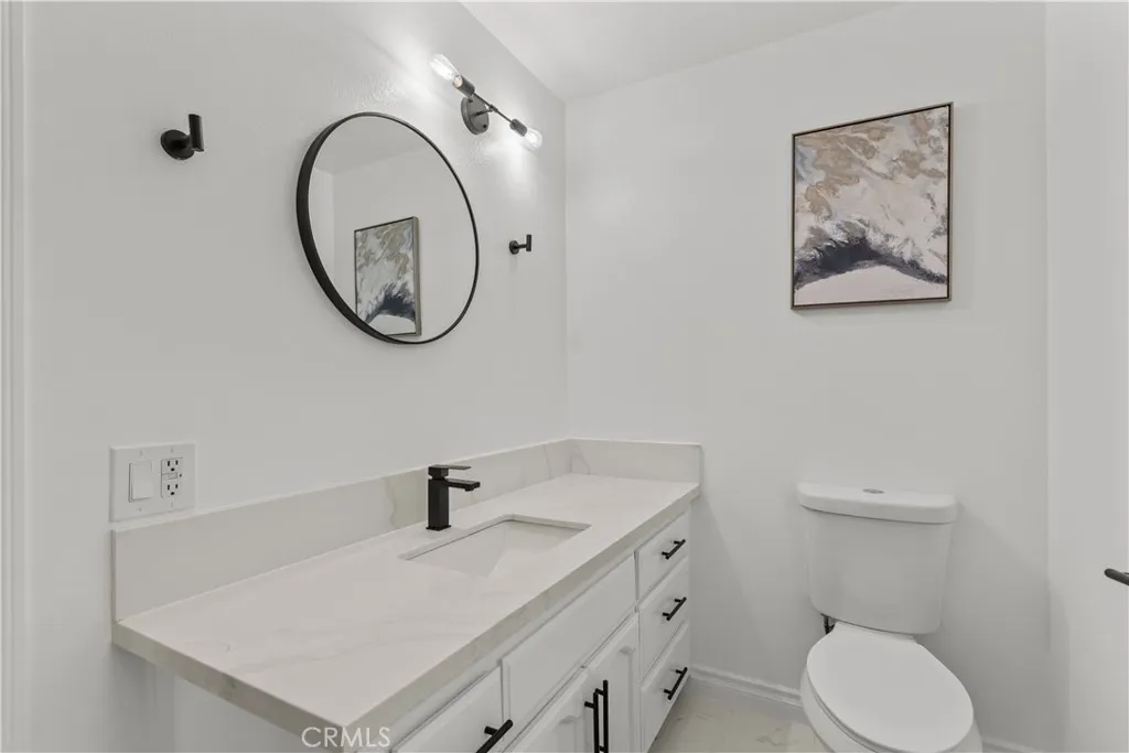 2624 S Griset, Santa Ana, California 92704 home-pic-19