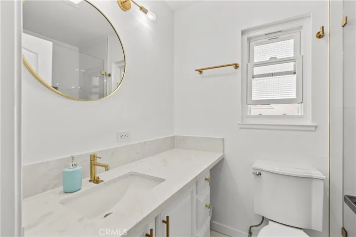 2nd Floor Primary bathroom