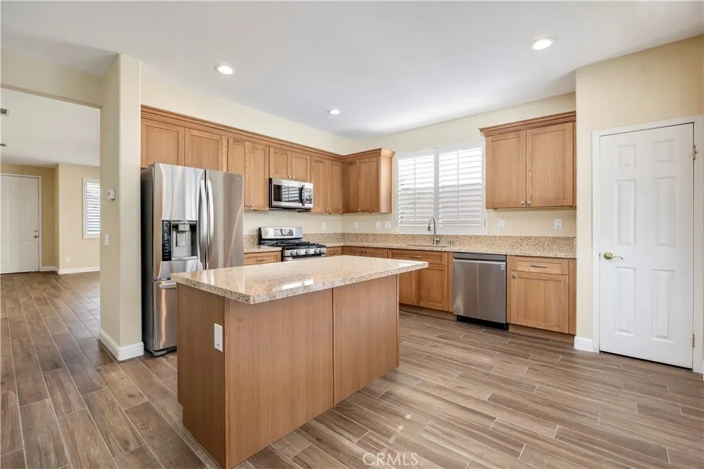 469 Memphis Court, Hemet, California 92545 home-pic-8